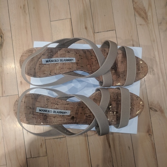 The most comfortable Manolos you will ever wear. - Picture 1 of 7